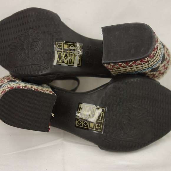 NWT French Blu Black Aztec Patterned Block Heel - Picture 6 of 8